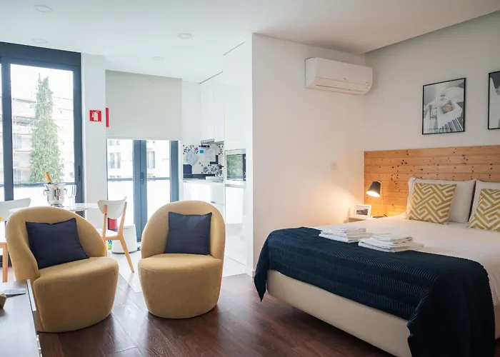 Апартаменты Sunflower Luxury Loft W Ac Downtown And Metro Порту